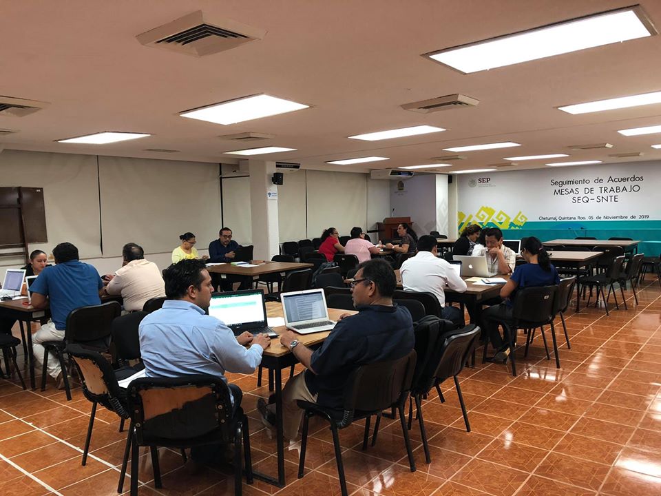 Mesas de trabajo con la Secretaría de Educación de Quintana Roo