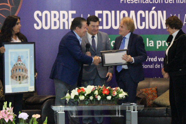 Lleva el SNTE a Guanajuato lección sobre Educación y Democracia Portada