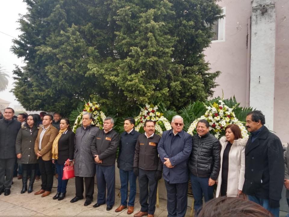SNTE Sección 51 Realizó una Marcha para Rendir Homenaje a los Maestros Mártires de la Educación en la Región de Teziutlán